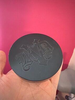 New SEALED. Kat Von D Translucent Setting Powder 19g size